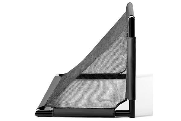 Met een gegalvaniseerd en gepoedercoated frame.